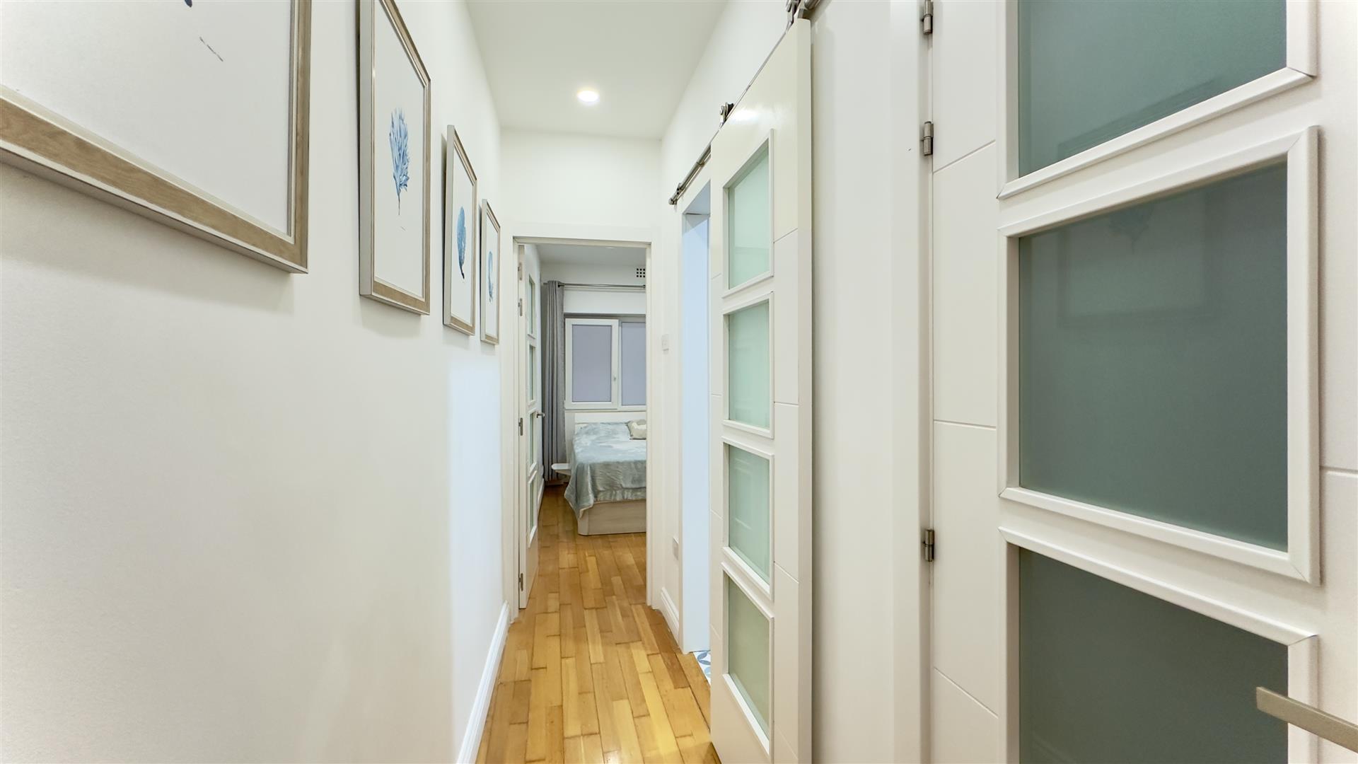 Image of Apartment - 2 Bedrooms - 1 Bathrooms for Sale in South District-Gibraltar, Image 11